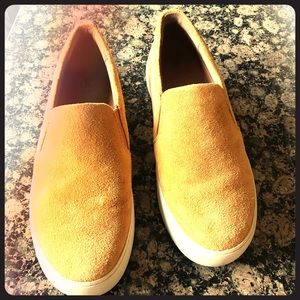 FRYE Women’s Slip On